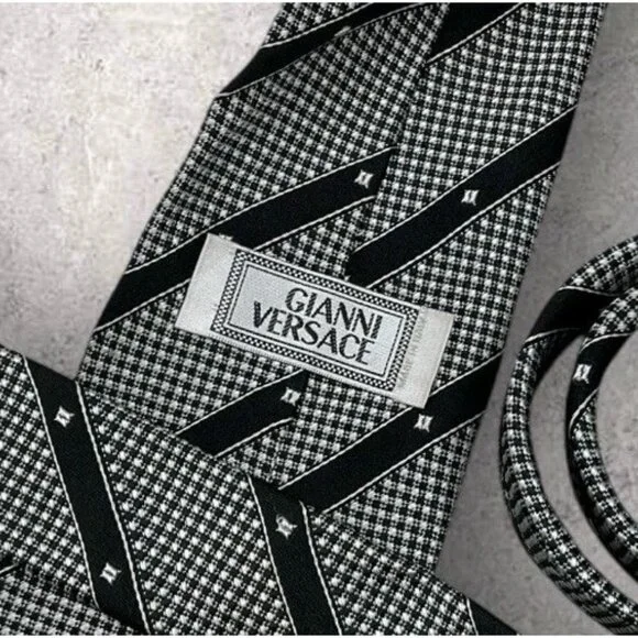 GIANNI VERSACE Silk Tie ITALY Black White Striped Logo W:3.8 EUC